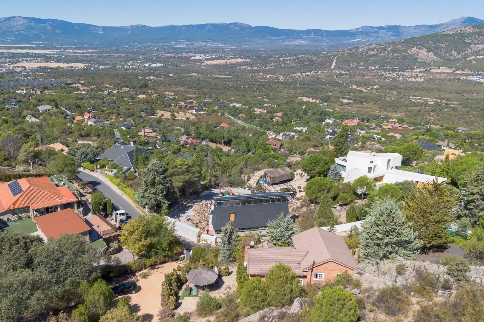 Vista exterior de Casa o xalet en venda en Collado Villalba amb Calefacció, Jardí privat i Piscina comunitària