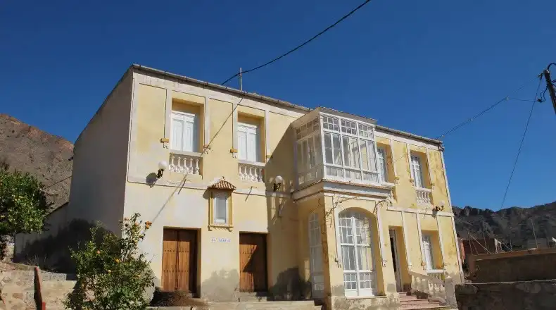 Vista exterior de Casa o xalet en venda en Orihuela amb Terrassa i Balcó