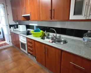 Cuina de Pis de lloguer en Mérida amb Aire condicionat i Calefacció