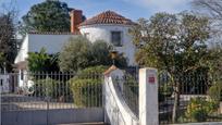 Vista exterior de Casa o xalet en venda en Olías del Rey amb Aire condicionat, Calefacció i Jardí privat