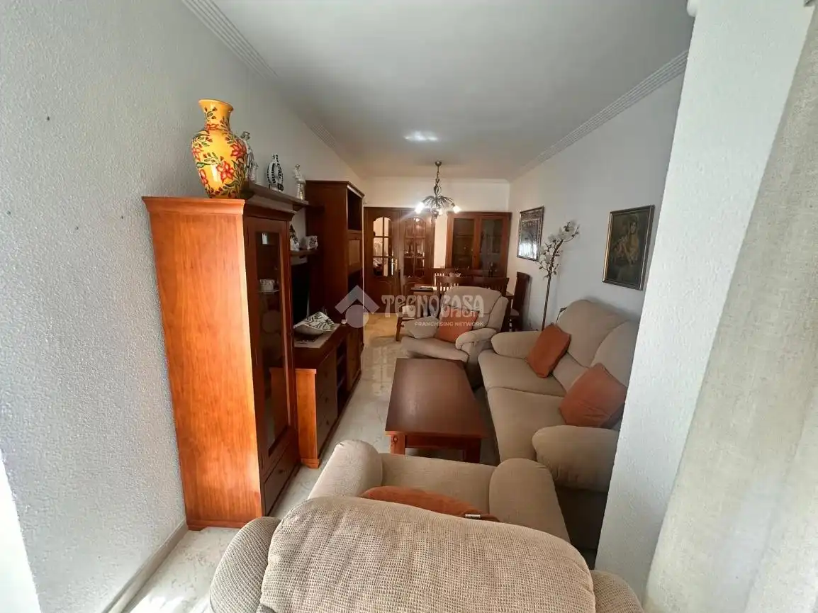 Sala d'estar de Pis en venda en Sevilla amb Aire condicionat