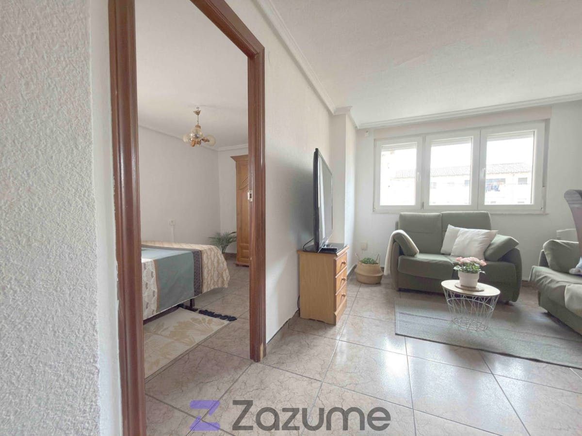 Habitación de Piso de alquiler en Salamanca Capital con Amueblado, Horno y Lavadora