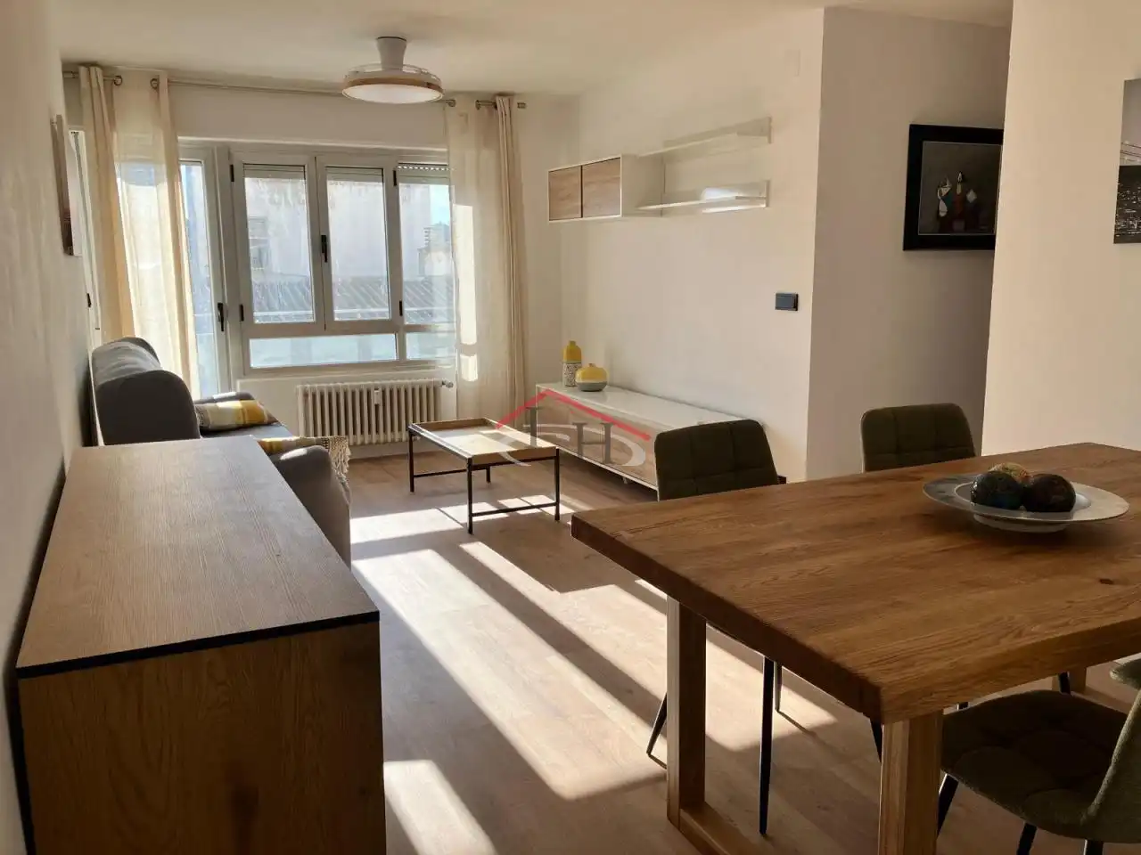 Sala de estar de Piso de alquiler en León Capital  con Calefacción, Parquet y Terraza