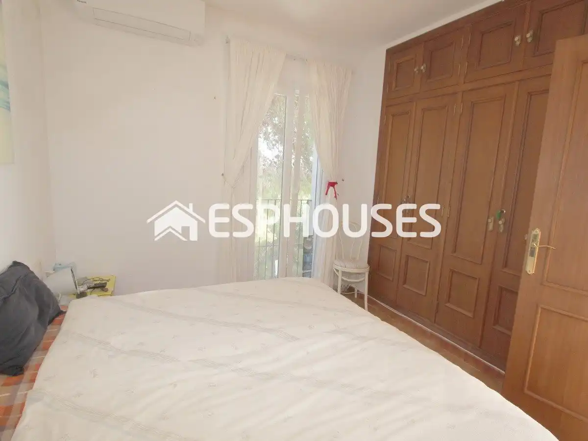 Bedroom of Houses for sale in Altea  with Air Conditioner, Swimming Pool and Furnished