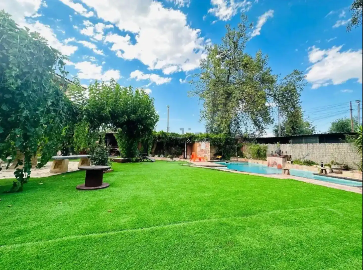 Piscina de Casa o chalet para compartir en Cadrete con Jardín privado, Parquet y Trastero