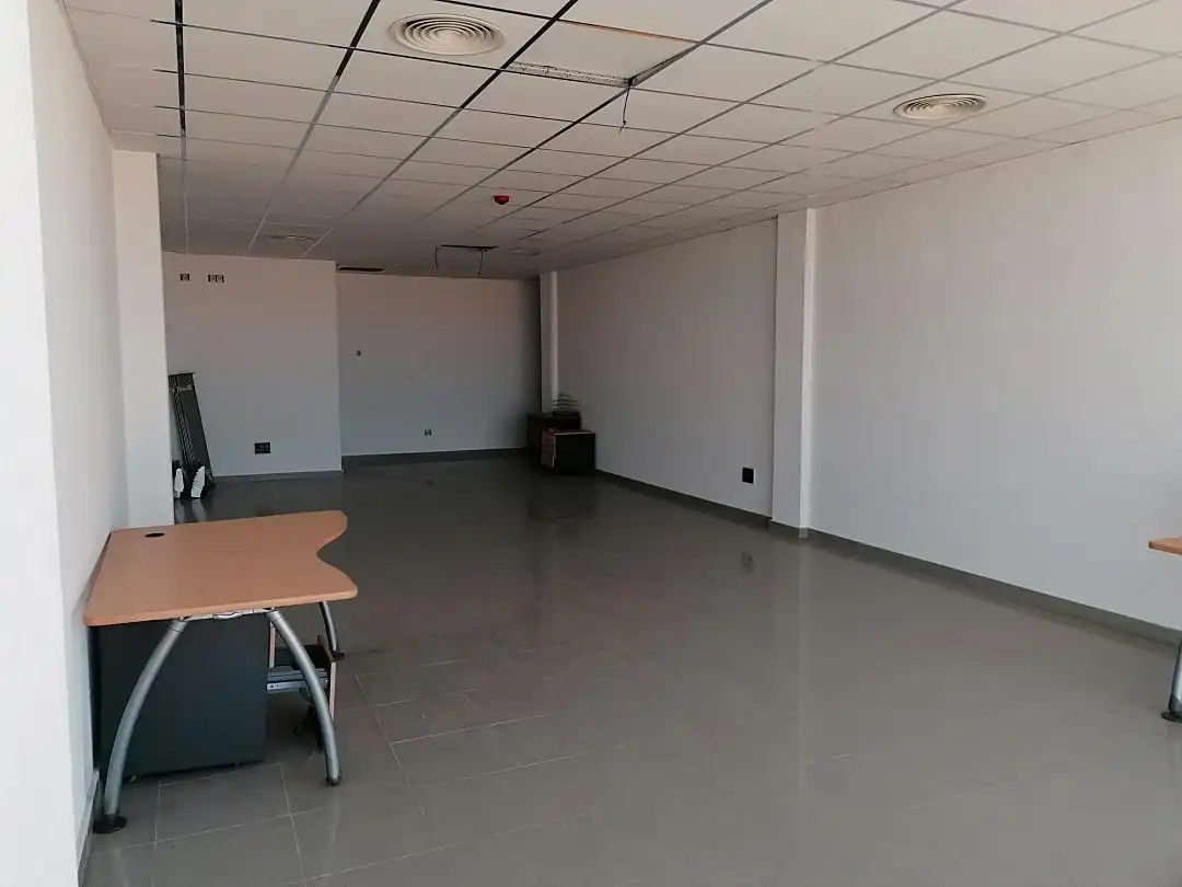 Oficina de alquiler en Los Alcázares