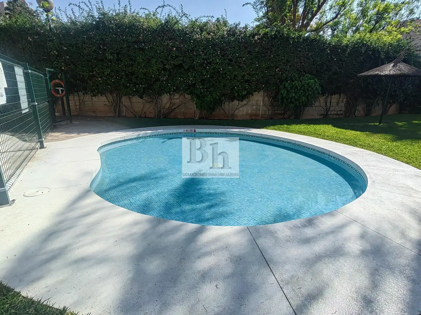 Piscina de Pis en venda en Málaga amb Aire condicionat, Jardí privat i Terrassa