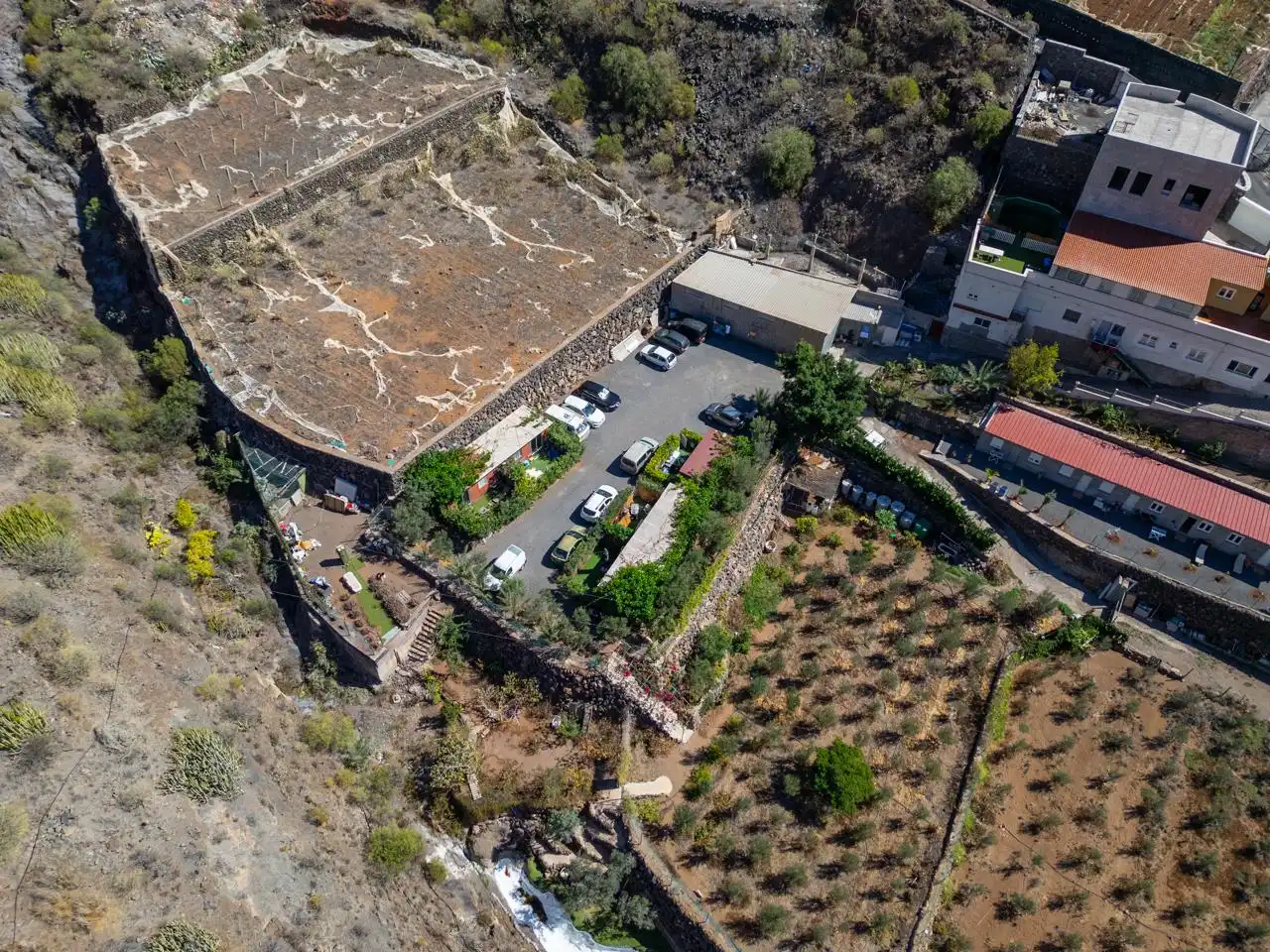 Aparcament de Finca rústica en venda en Santiago del Teide amb Jardí privat i Terrassa