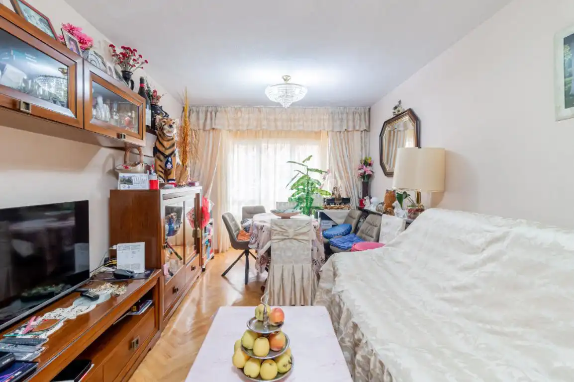 Habitación de Piso en venta en Madrid con Trastero y Amueblado