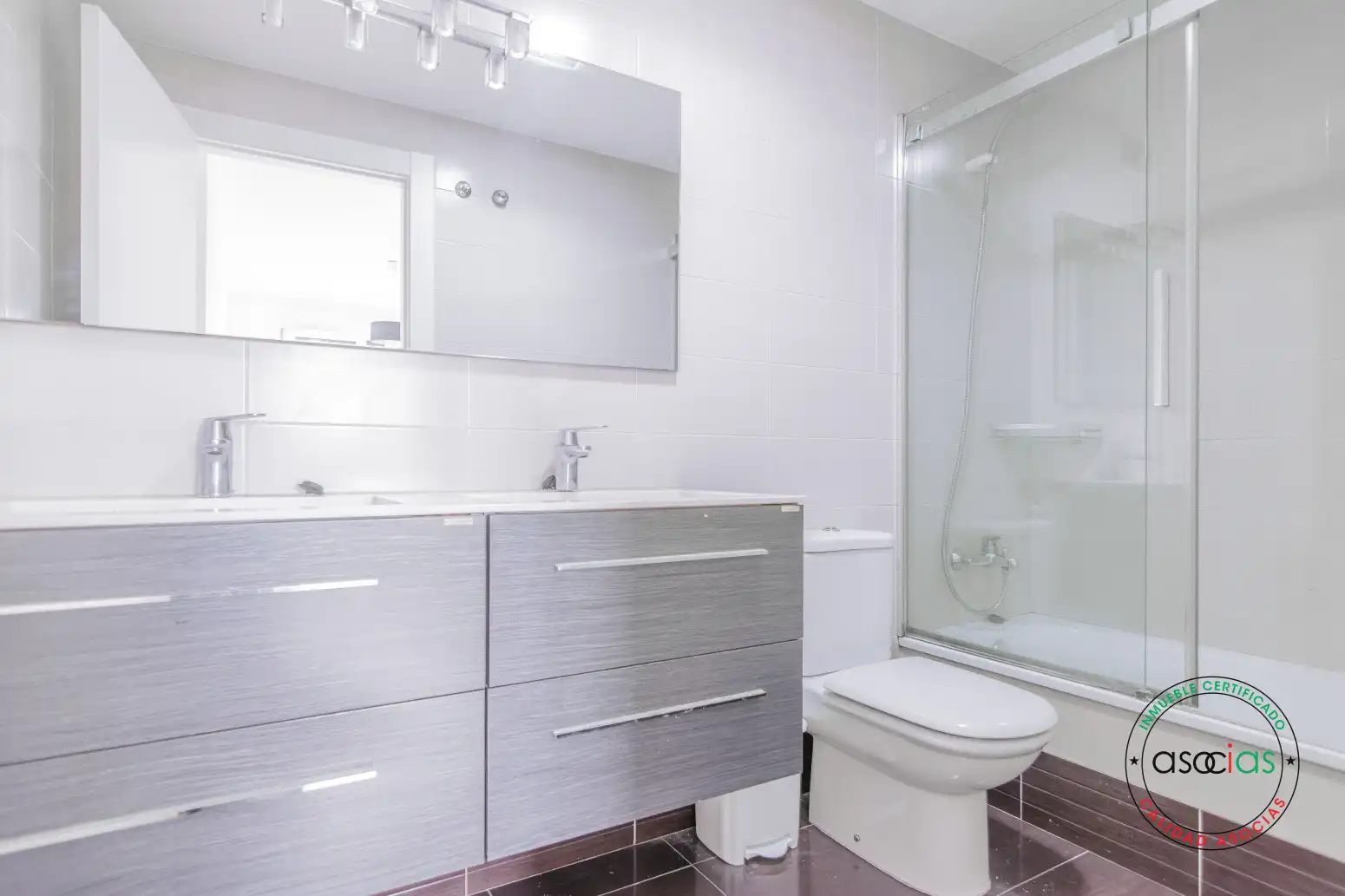 Bathroom of Flat for sale in Gijón   with Heating, Terrace and Storage room