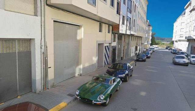 Local comercial en Venta en Calle Músico Maestro Soutullo, 27 en Recatelo - O Carme