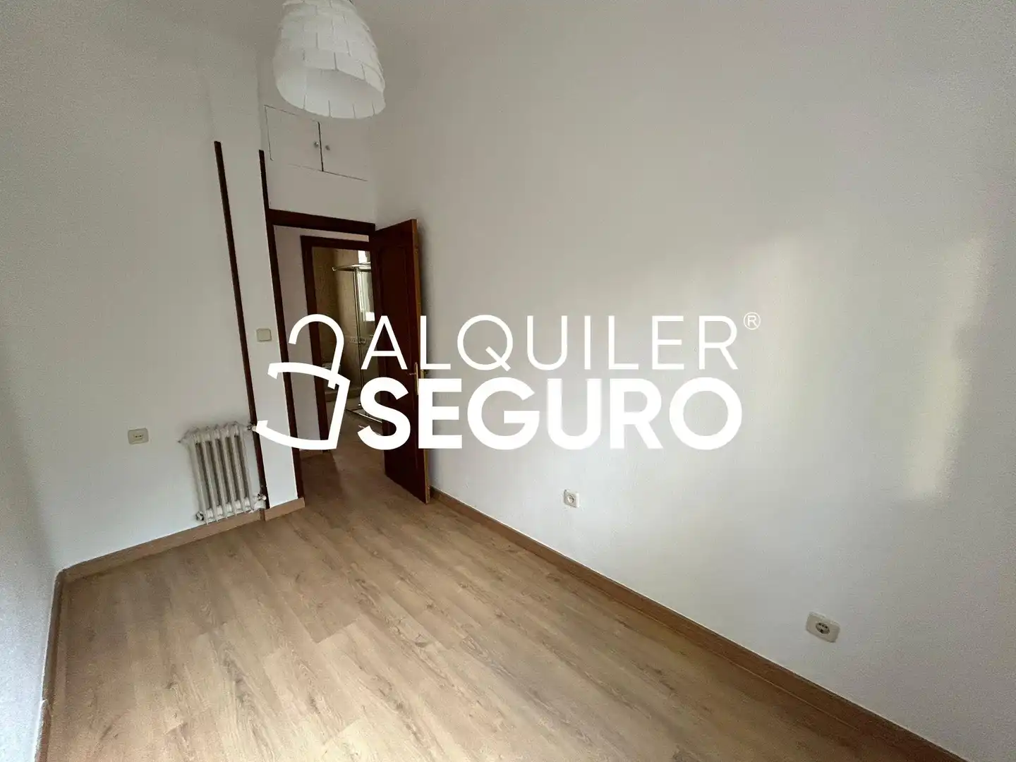 Bedroom of Flat for rent in Madrid  with Air Conditioner and Heating