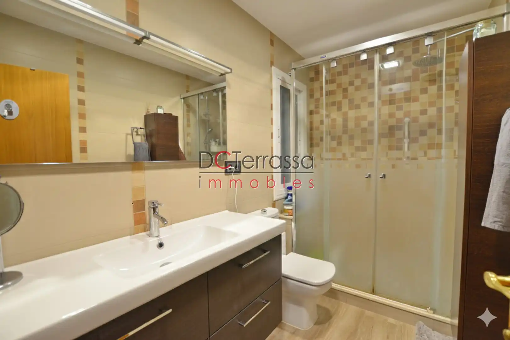 Habitación de Piso en venta en Terrassa con Aire acondicionado, Calefacción y Horno