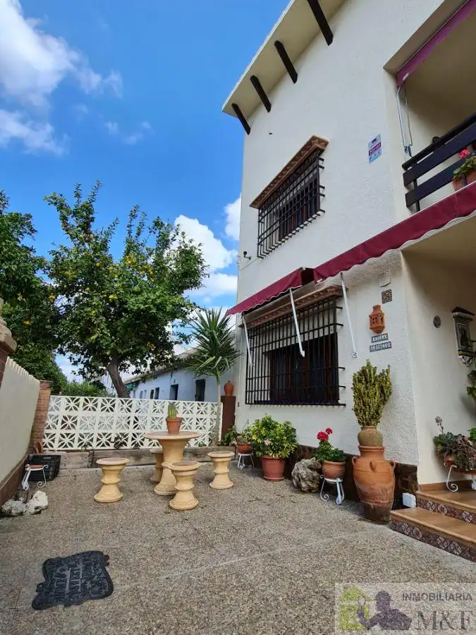 Vista exterior de Casa o chalet en venta en Palma del Río con Aire acondicionado, Calefacción y Trastero