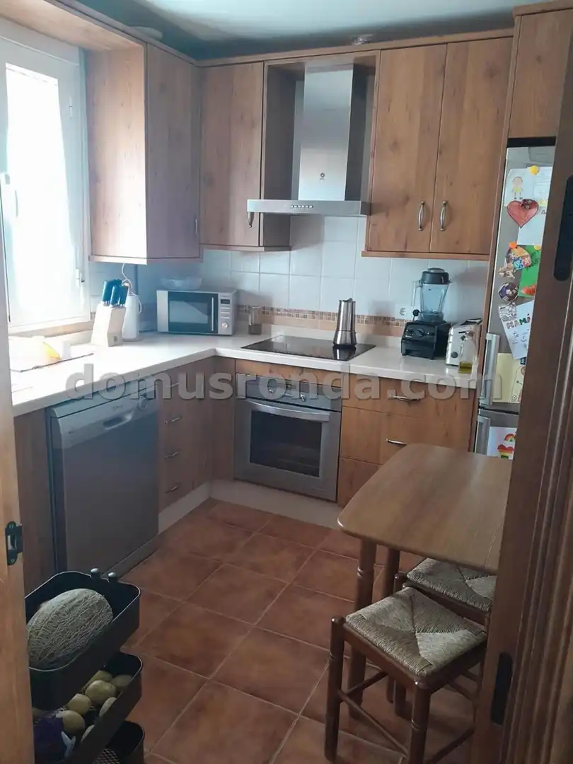 Cocina de Casa adosada en venta en Montejaque con Calefacción y Piscina