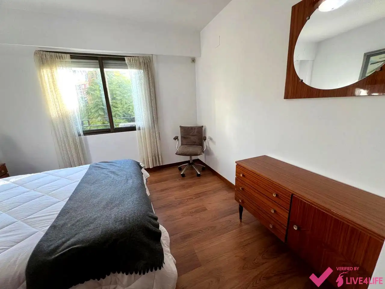 Bedroom of Flat for rent in Valencia  with Air Conditioner, Parquet flooring and Furnished