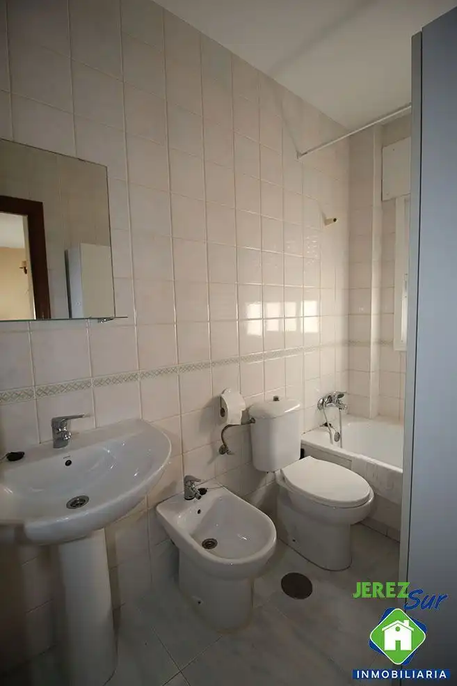 Baño de Casa adosada en venta en Jerez de la Frontera con Aire acondicionado, Calefacción y Terraza