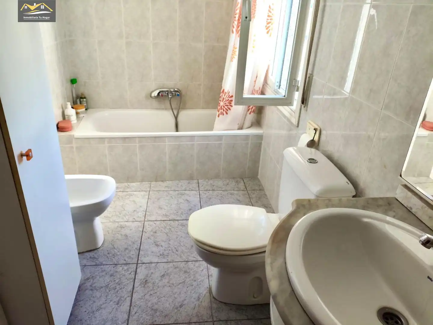 Bathroom of Flat for rent in Verín  with Heating, Terrace and Furnished