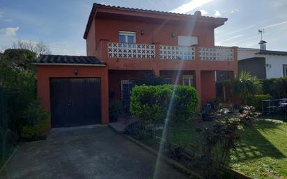 Vista exterior de Casa o xalet en venda en Llagostera amb Terrassa i Piscina