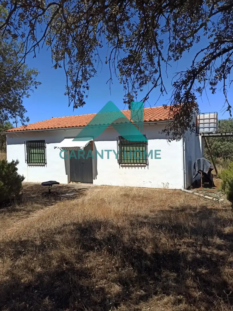 Vista exterior de Casa o xalet en venda en Cáceres