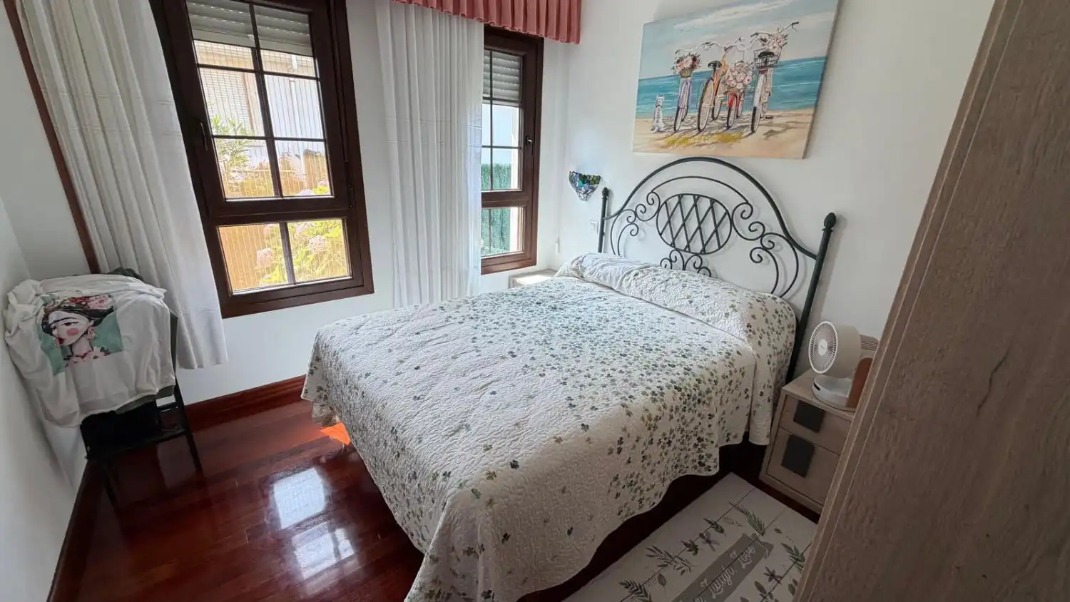 Schlafzimmer von Einfamilien-Reihenhaus zum Verkauf in Argoños  mit Heizung und Terrasse