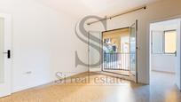Exterior view of Flat for sale in  Barcelona Capital  with Balcony and Community pool