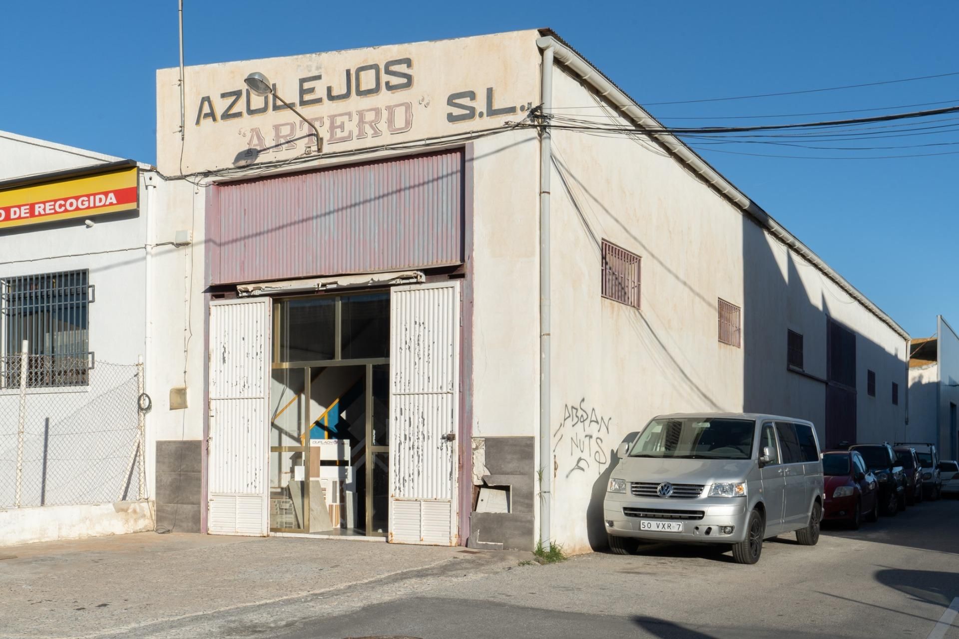 Außenansicht von Fabrikhallen zum Verkauf in Motril