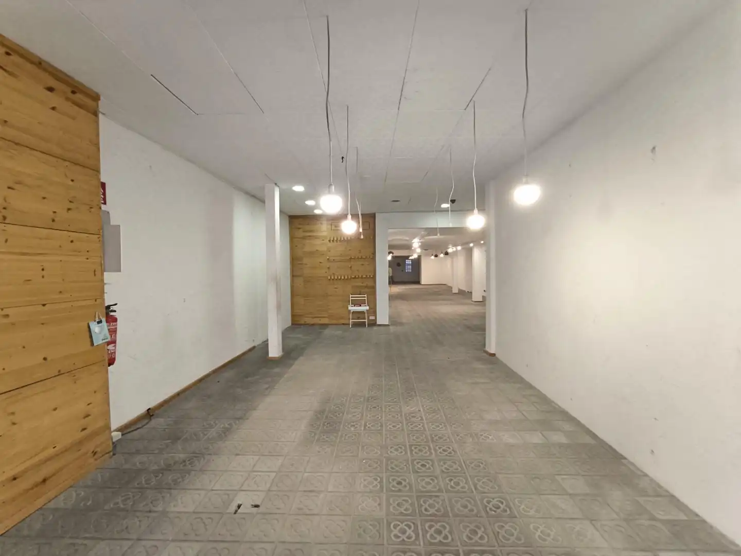 Gewerbefläche zur Miete in Carrer de Reding, imagen 3