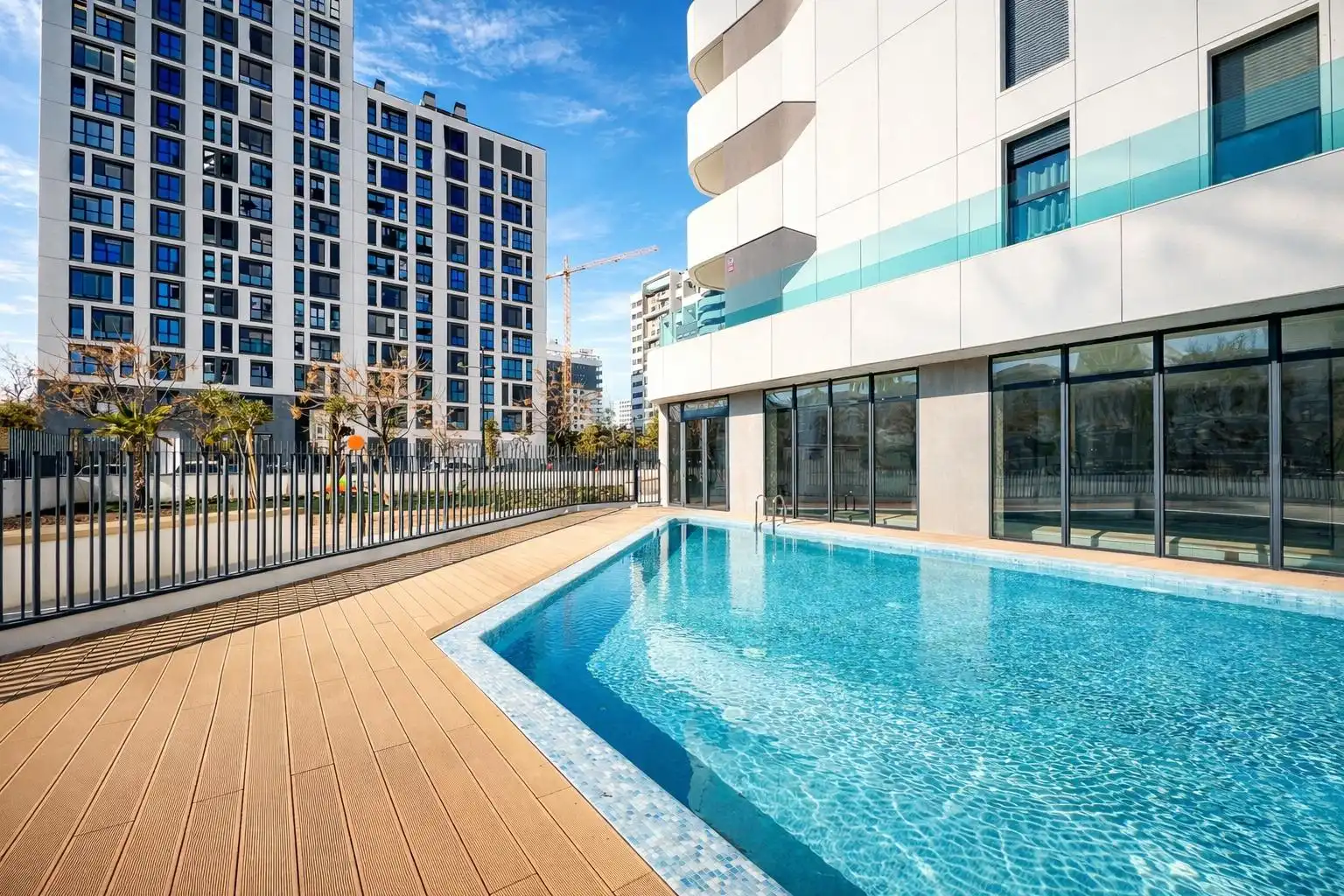 Swimming pool of Flat for sale in Valencia  with Air Conditioner, Heating and Private garden