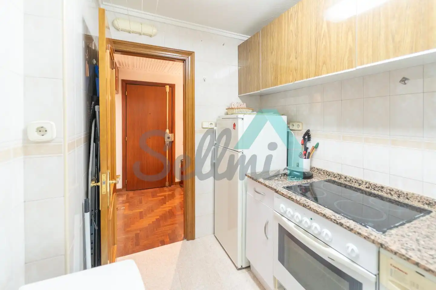Kitchen of Flat for rent in Gijón   with Heating, Parquet flooring and Furnished