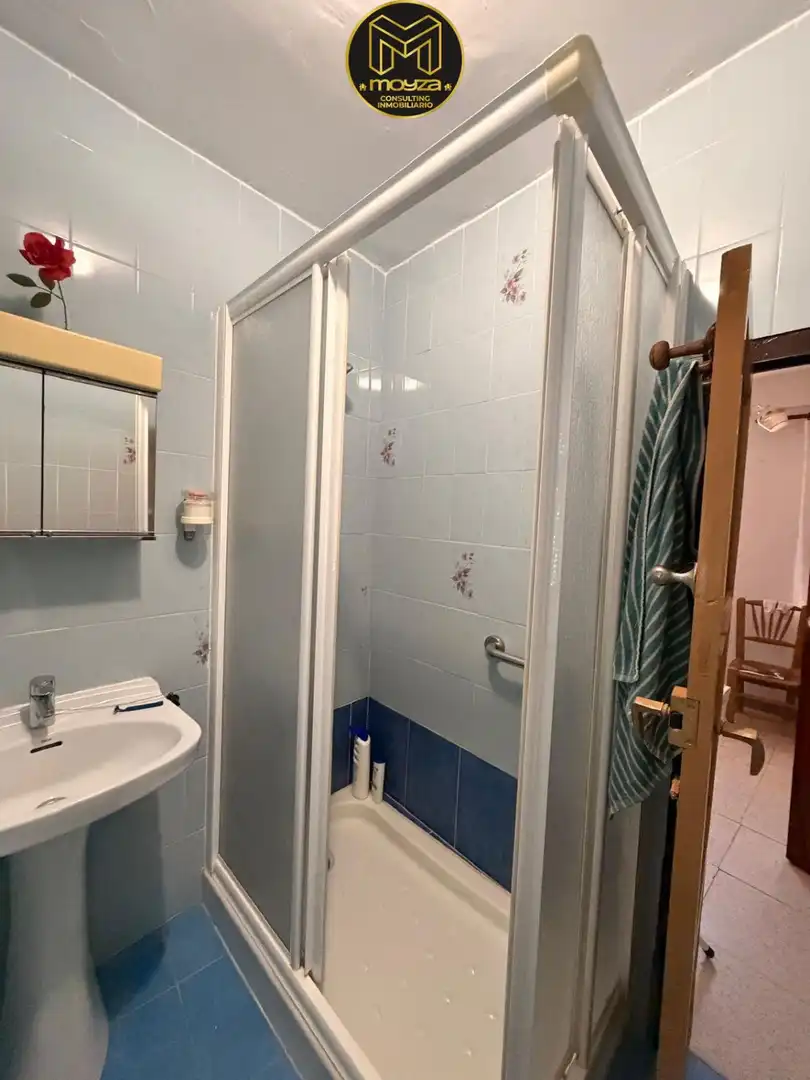 Bany de Casa o xalet en venda en Cambil amb Terrassa