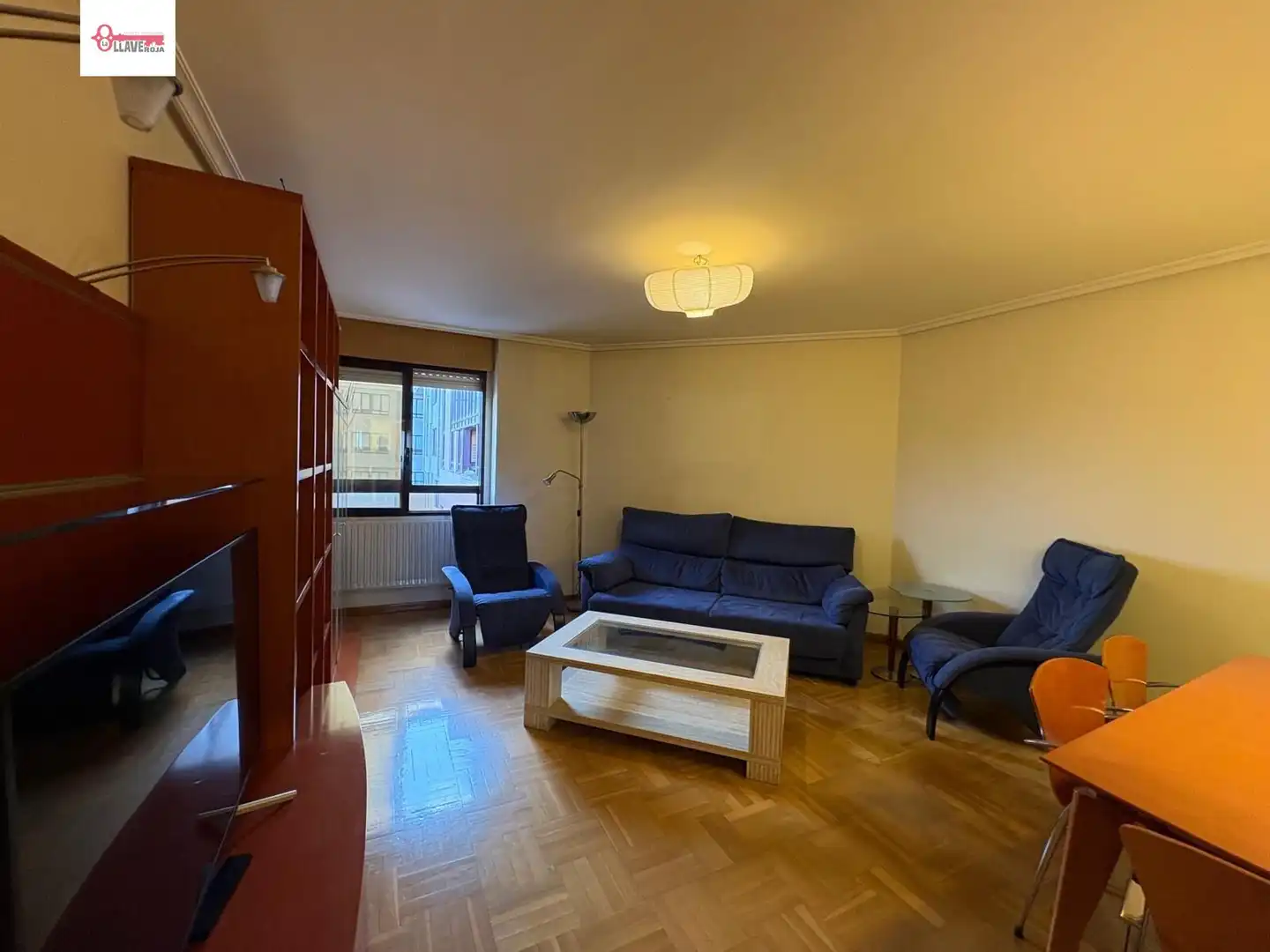 Sala d'estar de Pis en venda en Burgos amb Calefacció, Parquet i Traster