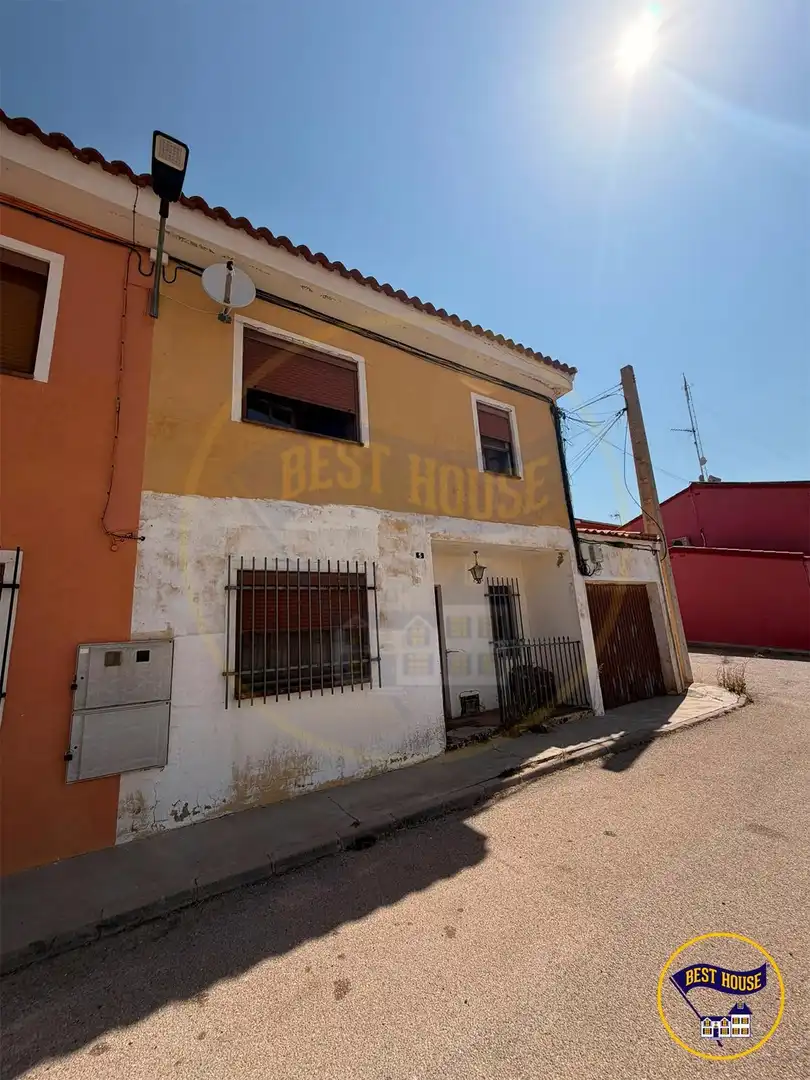 Exterior view of Detached homes for sale in Las Valeras    with Heating