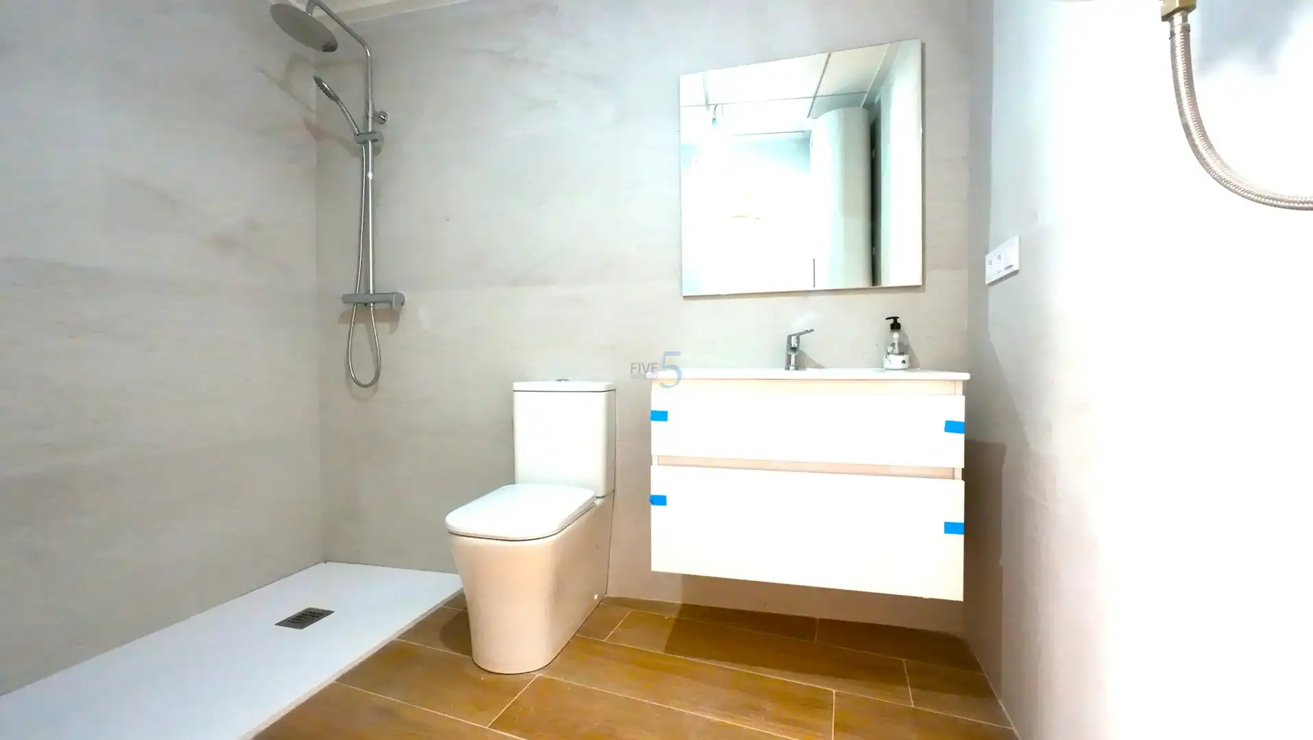 Bathroom of Houses for sale in Rojales