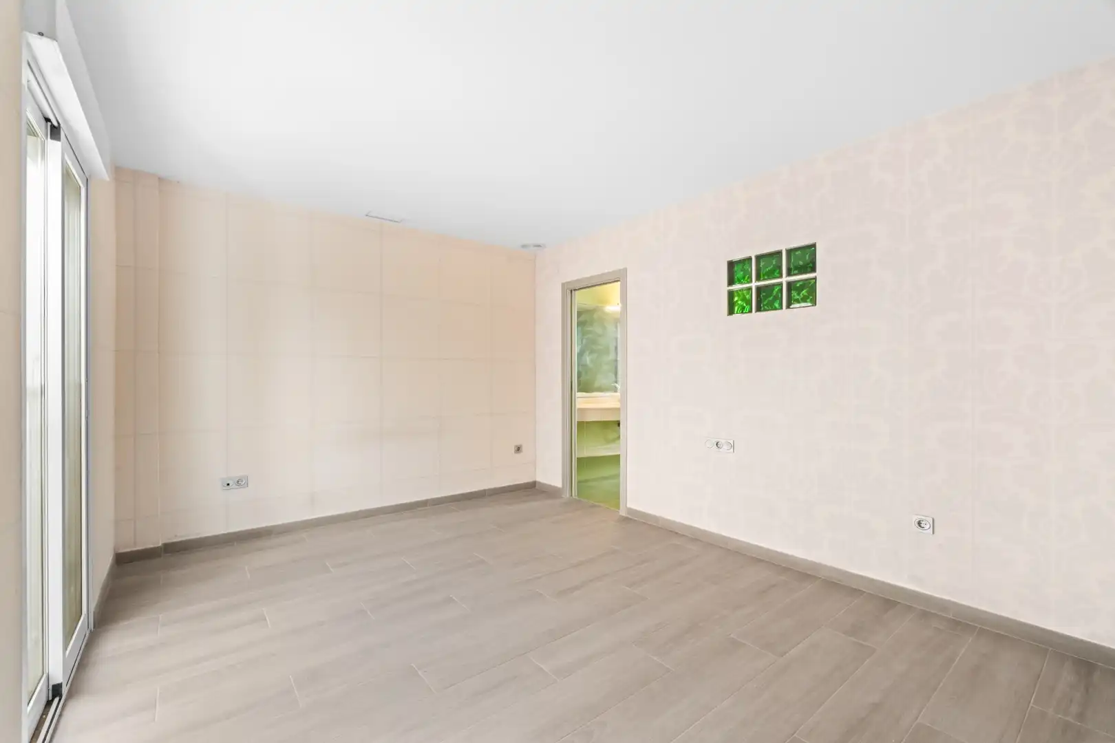 Bedroom of Apartments for sale in Las Bayas