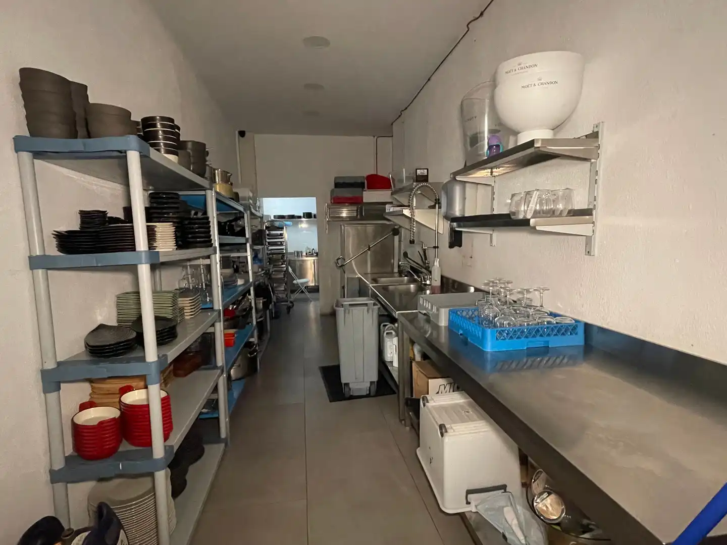 Local comercial en traspaso en Nueva Andalucía, imagen 2