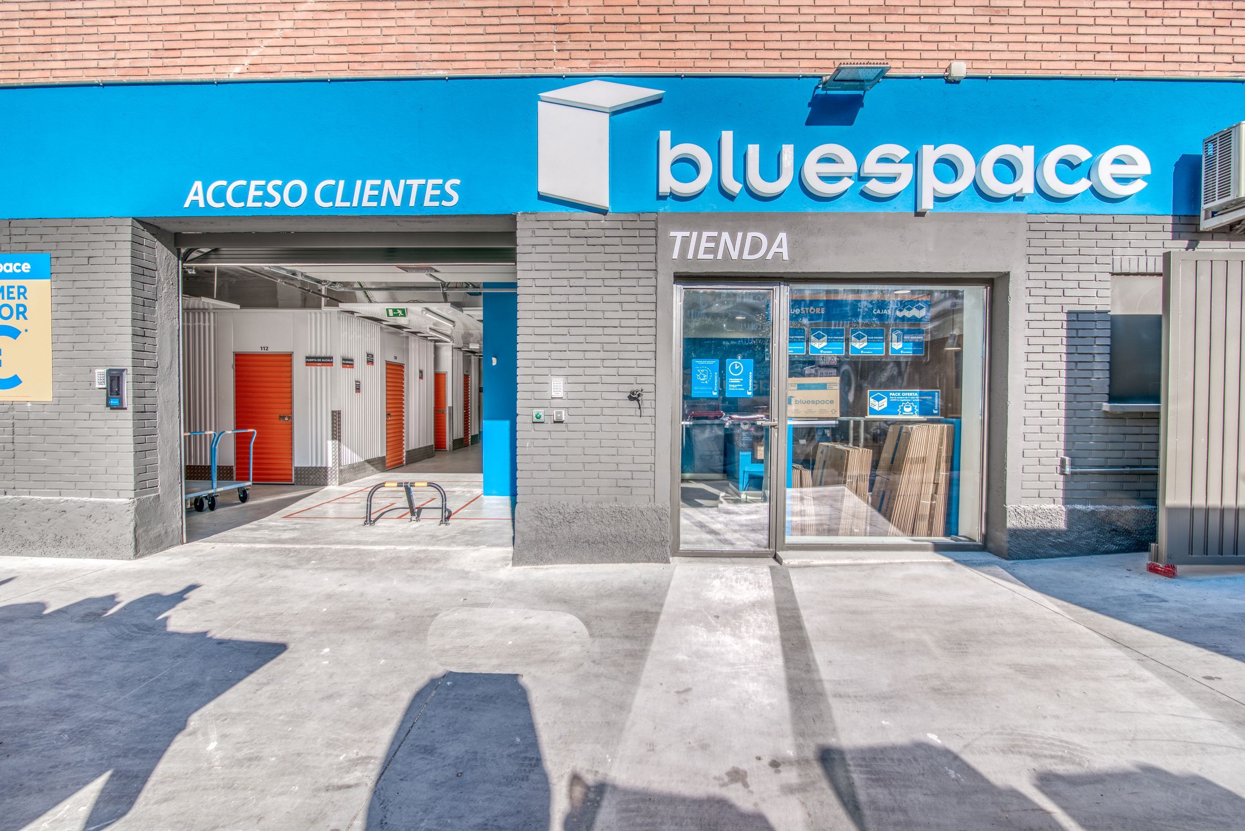 Box room to rent in  Madrid Capital  with Alarm