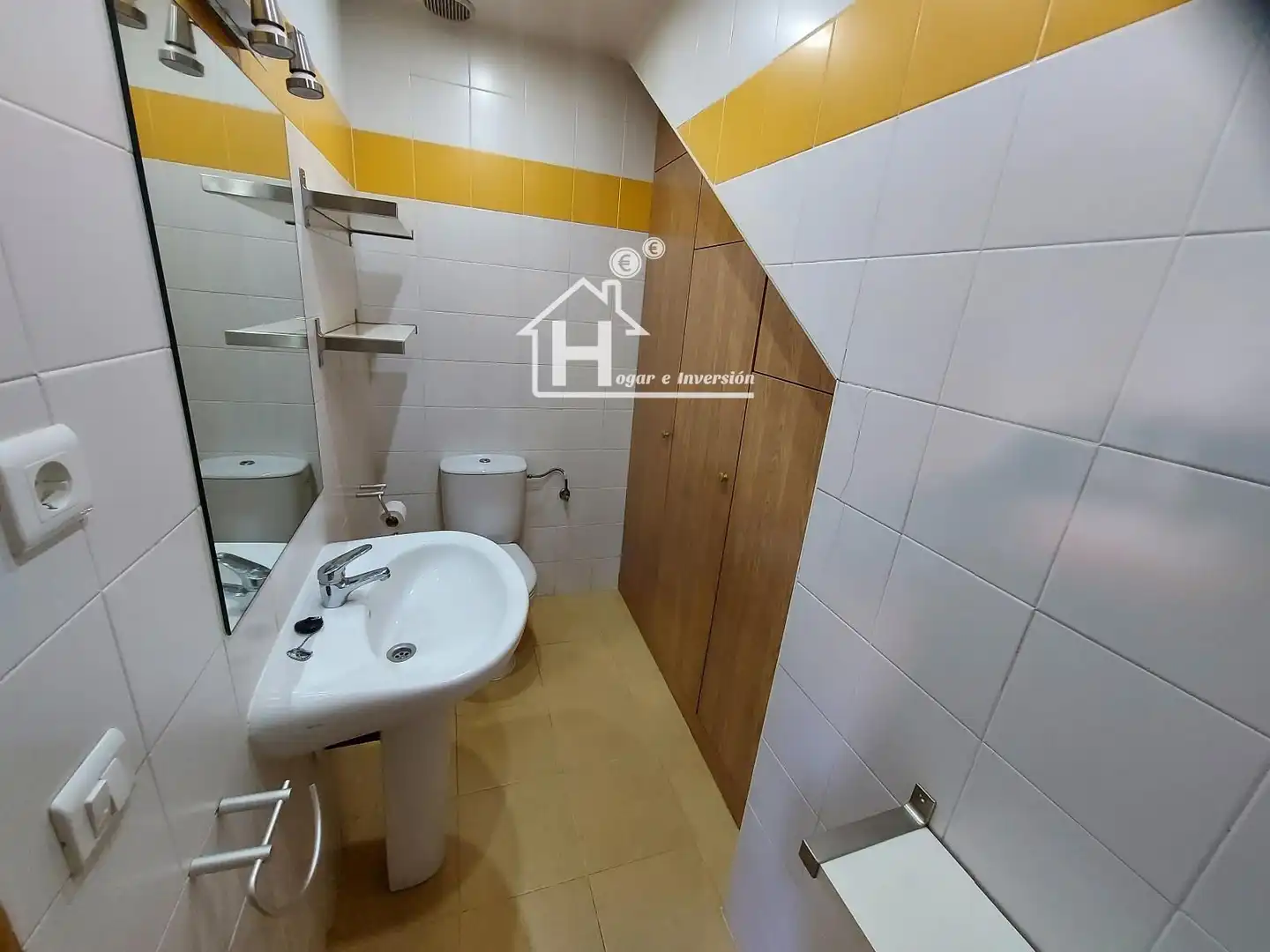Baño de Casa adosada en venta en Yebes con Calefacción, Jardín privado y Amueblado