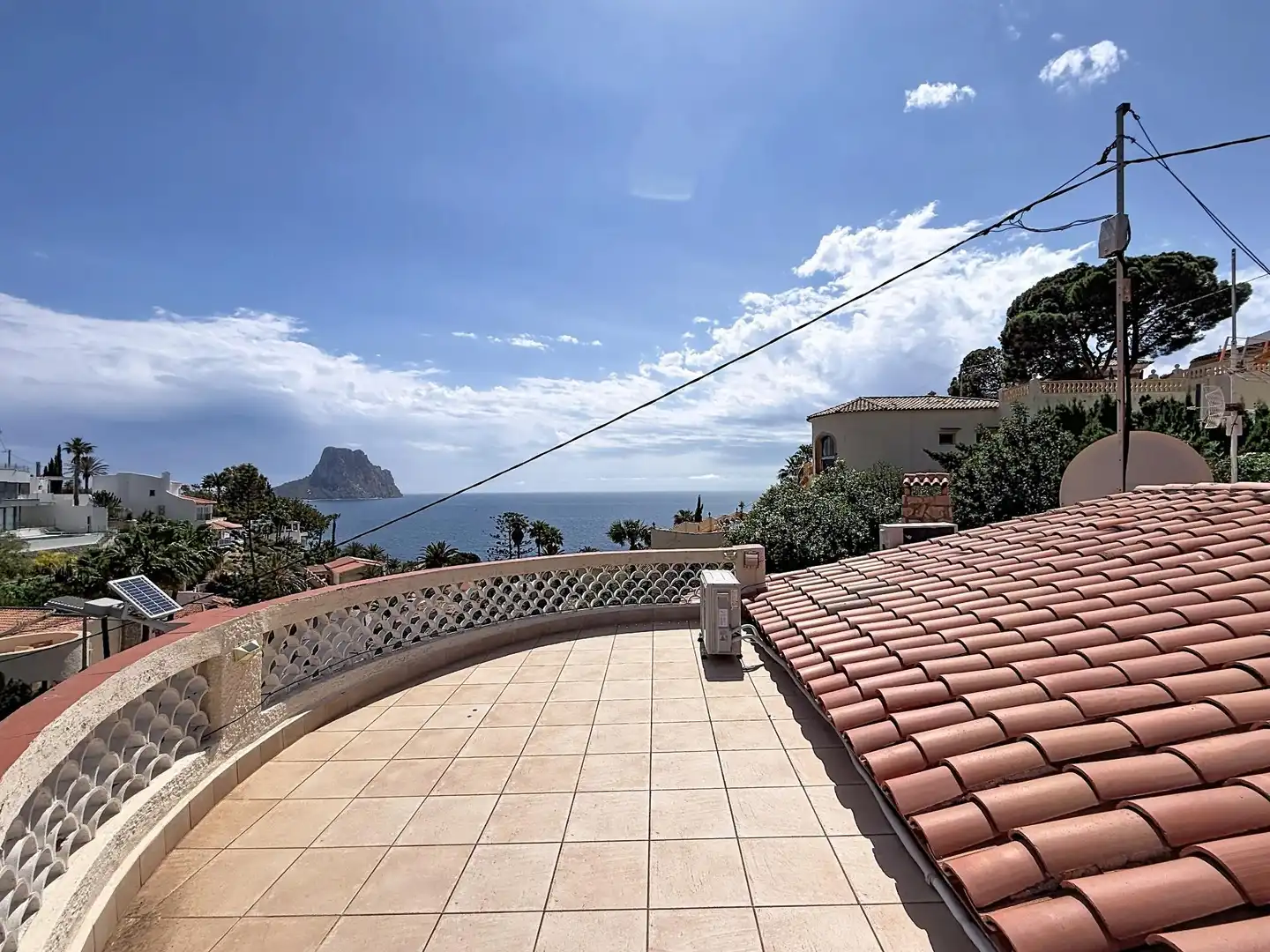 Vista exterior de Casa o chalet en venta en Calpe / Calp con Aire acondicionado, Calefacción y Jardín privado