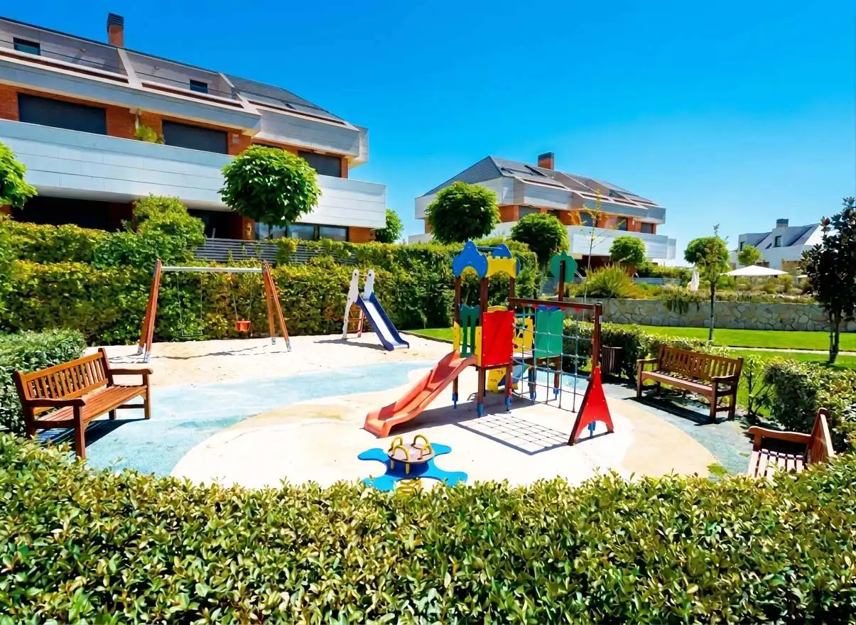 Maison jumelée avec piscine à louer à Calle de San Enrique de Ossó 535, imagen 36