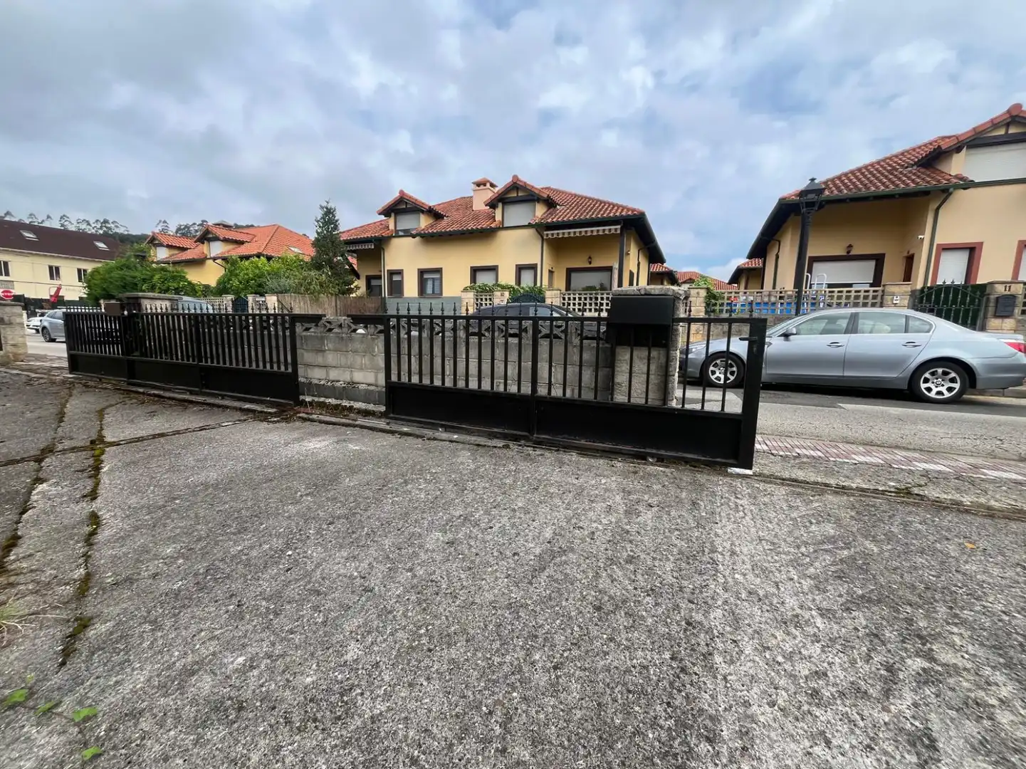 Aparcament de Casa o xalet en venda en Camargo amb Calefacció, Jardí privat i Traster