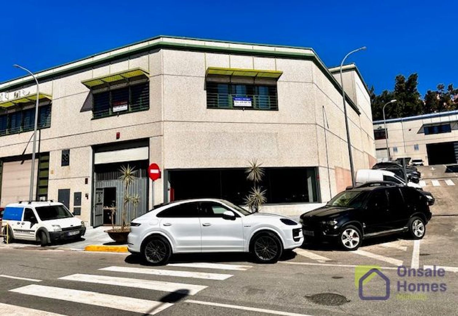 Vista exterior de Local de lloguer en Marbella