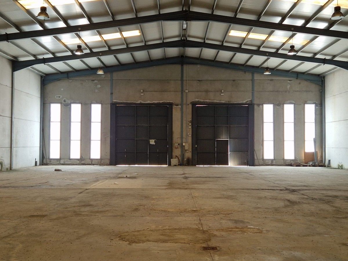 Fabrikhallen miete in Moguer
