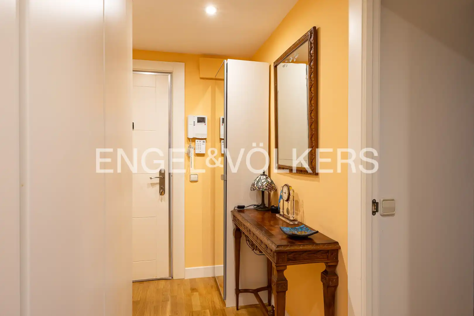 Wohnung zum Verkauf in Madrid mit Klimaanlage, Heizung und Terrasse