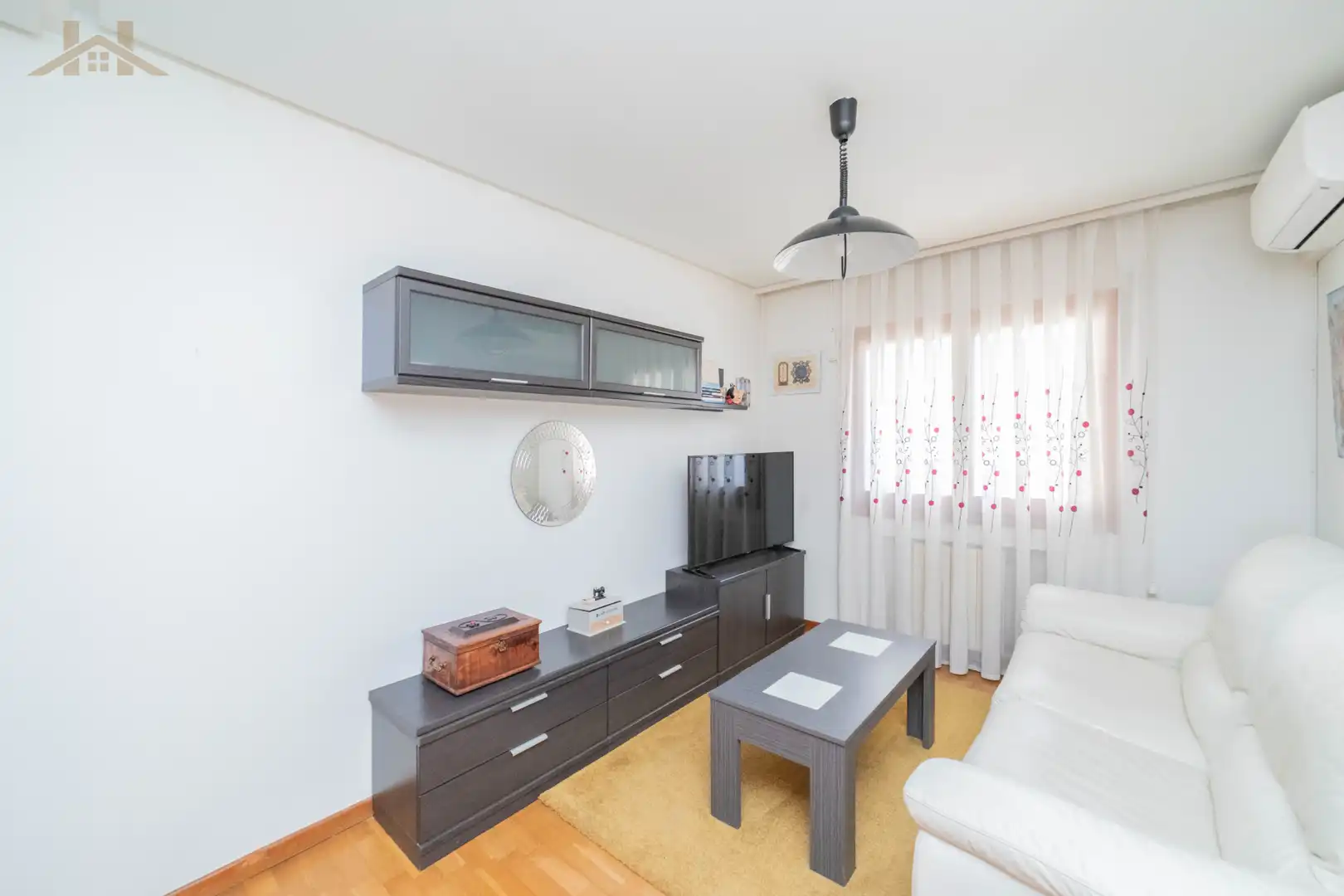 Sala de estar de Casa o chalet en venta en Villaviciosa de Odón con Aire acondicionado, Calefacción y Jardín privado