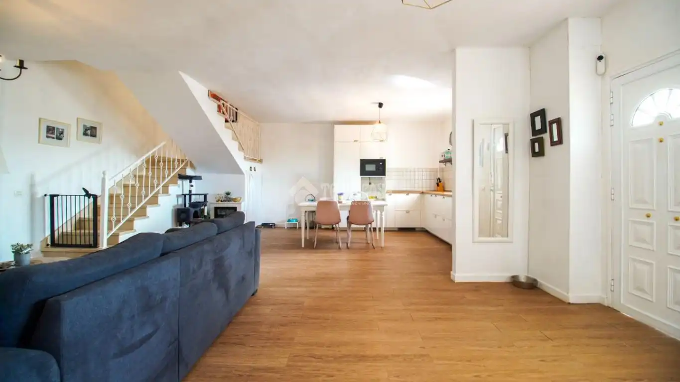 Sala de estar de Piso en venta en San Cristóbal de la Laguna con Calefacción, Jardín privado y Parquet