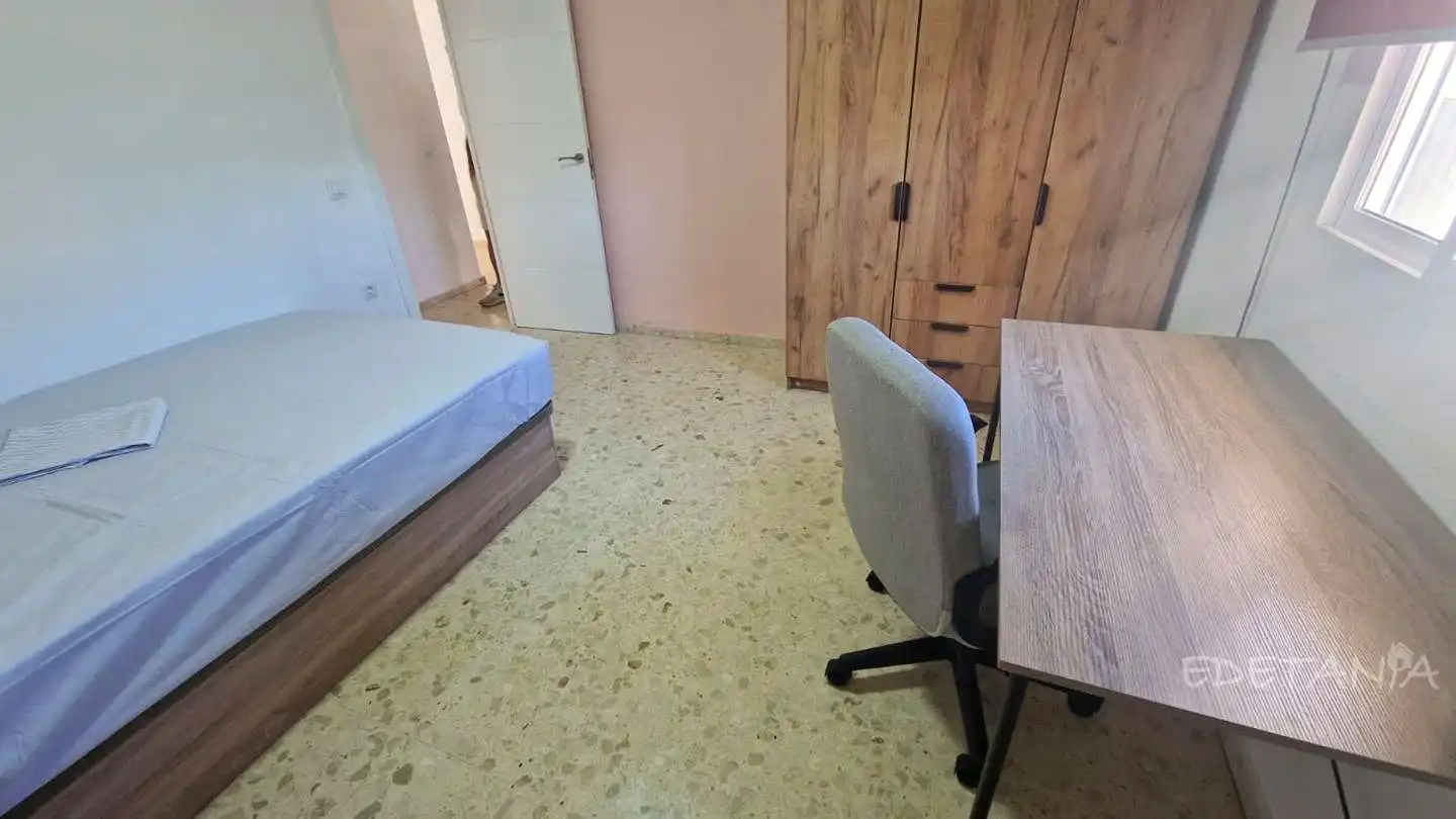 Habitación de Piso de alquiler en Moncada con Terraza, Amueblado y Balcón