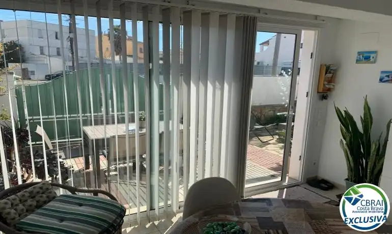 Casa aparellada amb piscina en venda a Avinguda Illeta, imagen 11