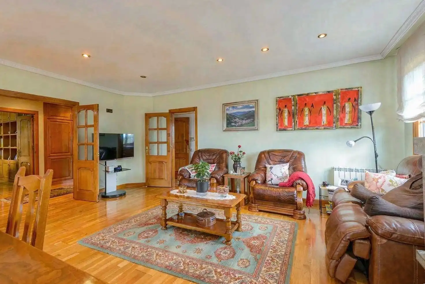 Sala de estar de Casa o chalet en venta en Oviedo  con Calefacción, Jardín privado y Terraza