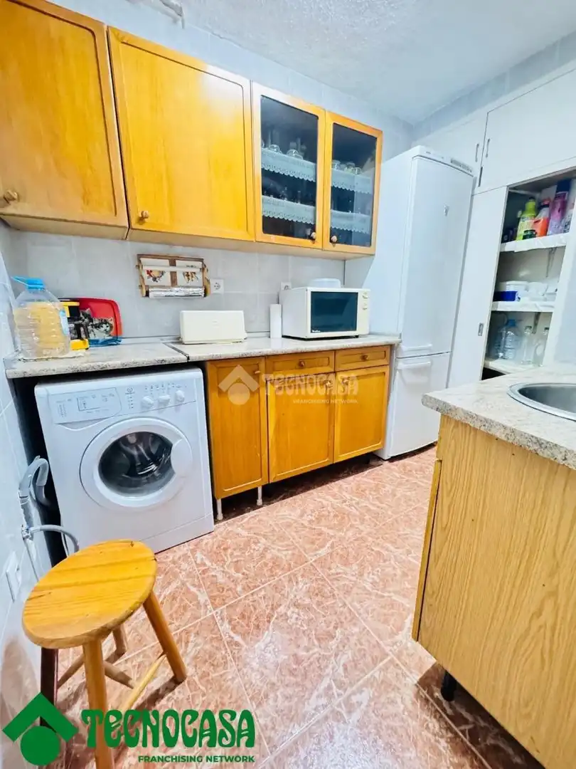 Cocina de Casa adosada en venta en Los Navalmorales con Aire acondicionado y Terraza